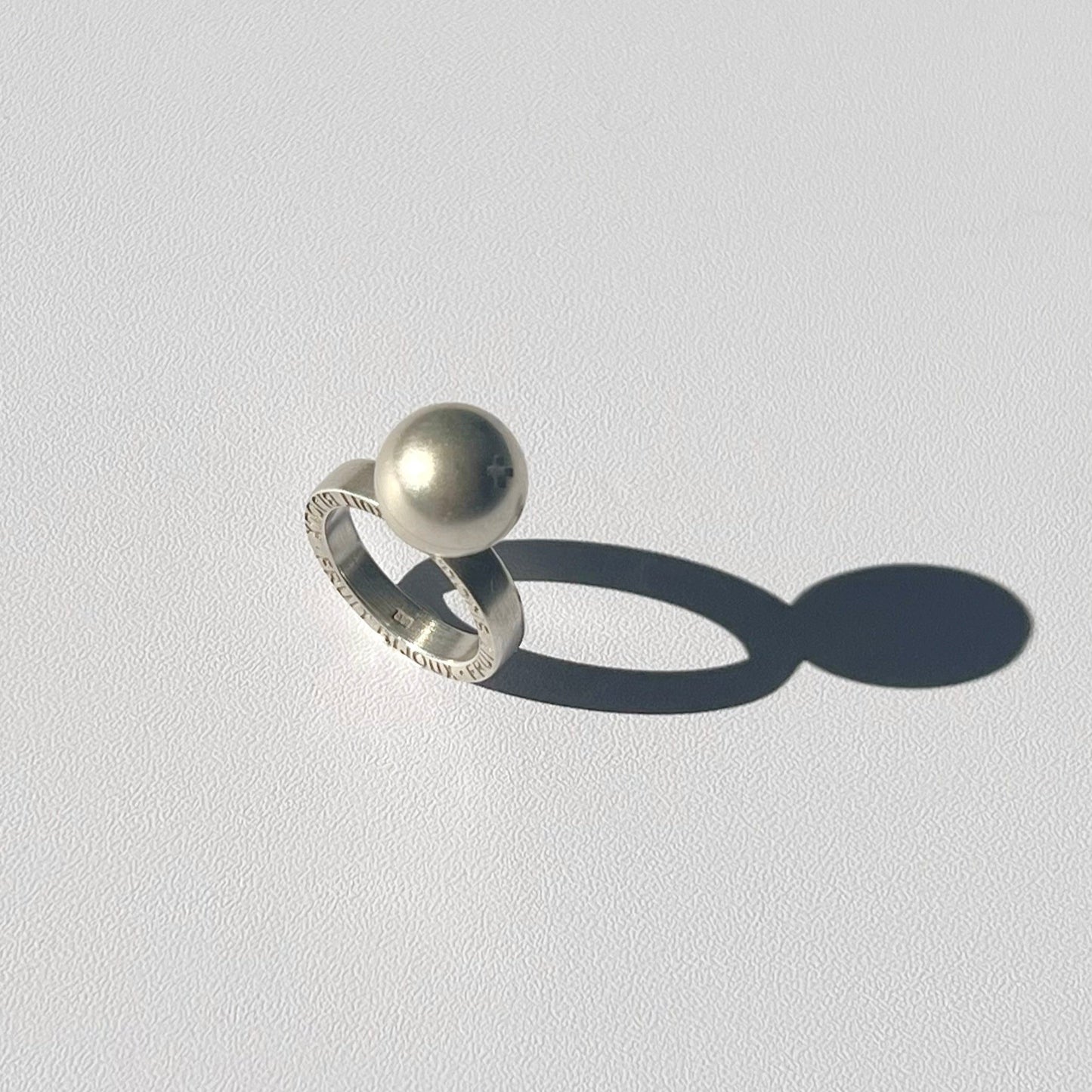 Cassis ring top