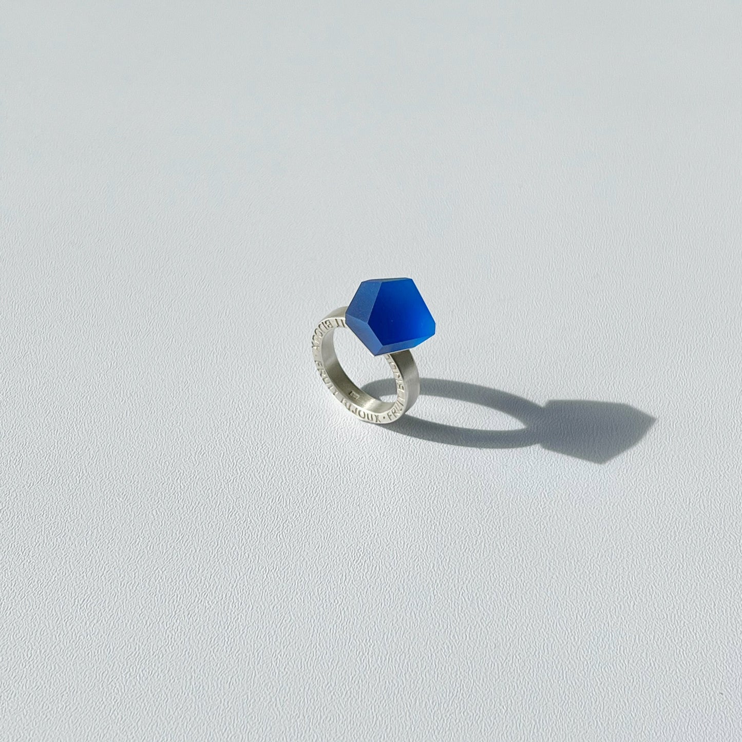 Cobalt blue ring top
