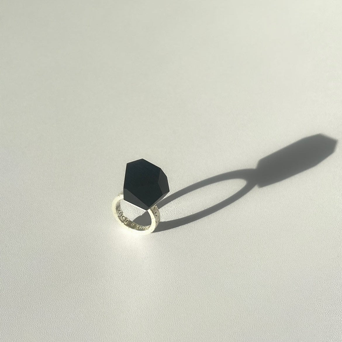 Black onyx ring top