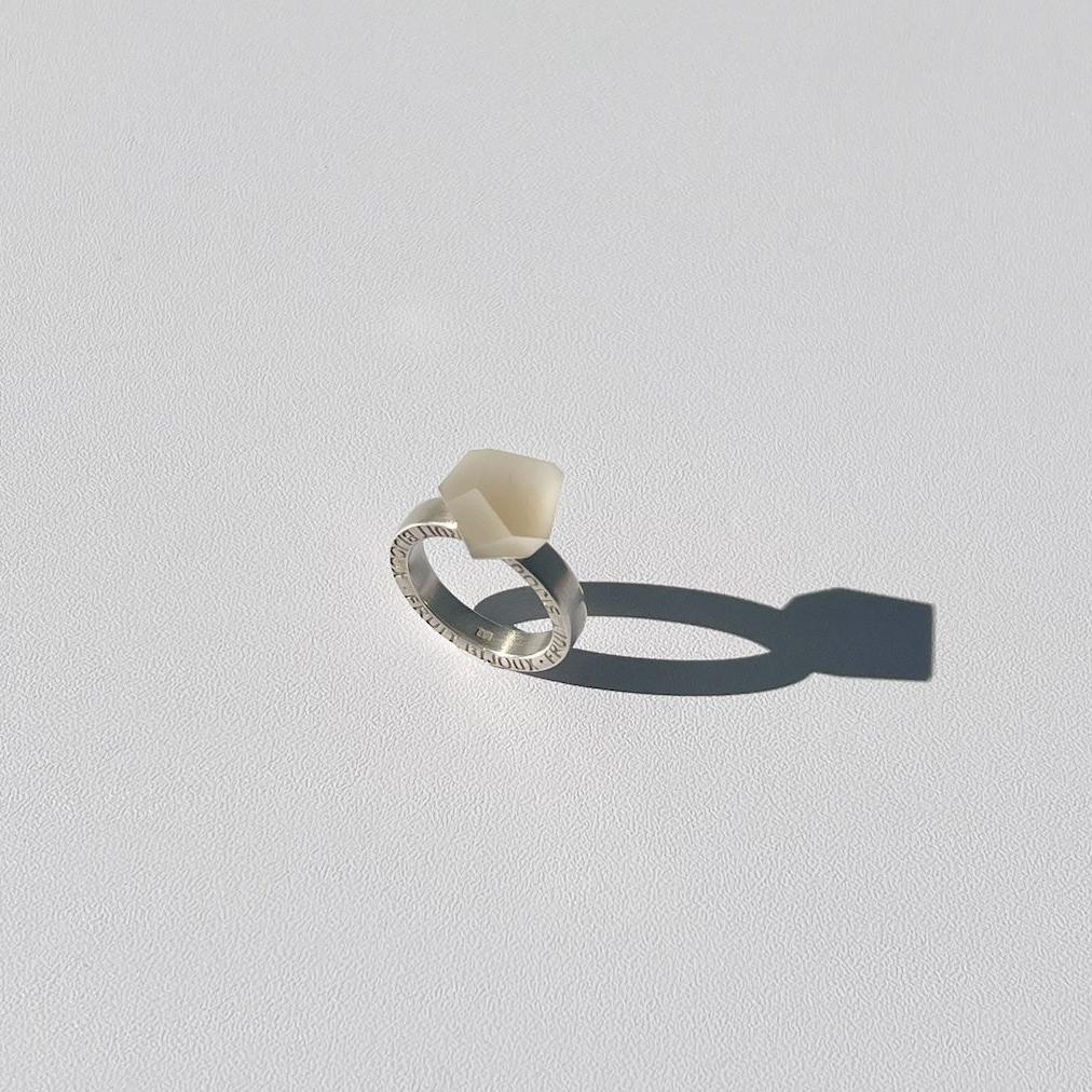 Clear gold ring top