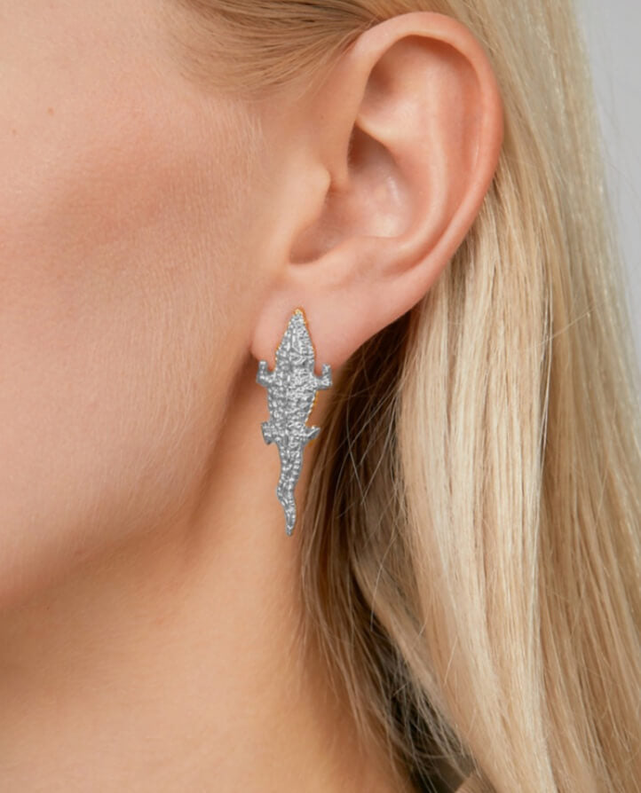 Crocodile small silver earrings