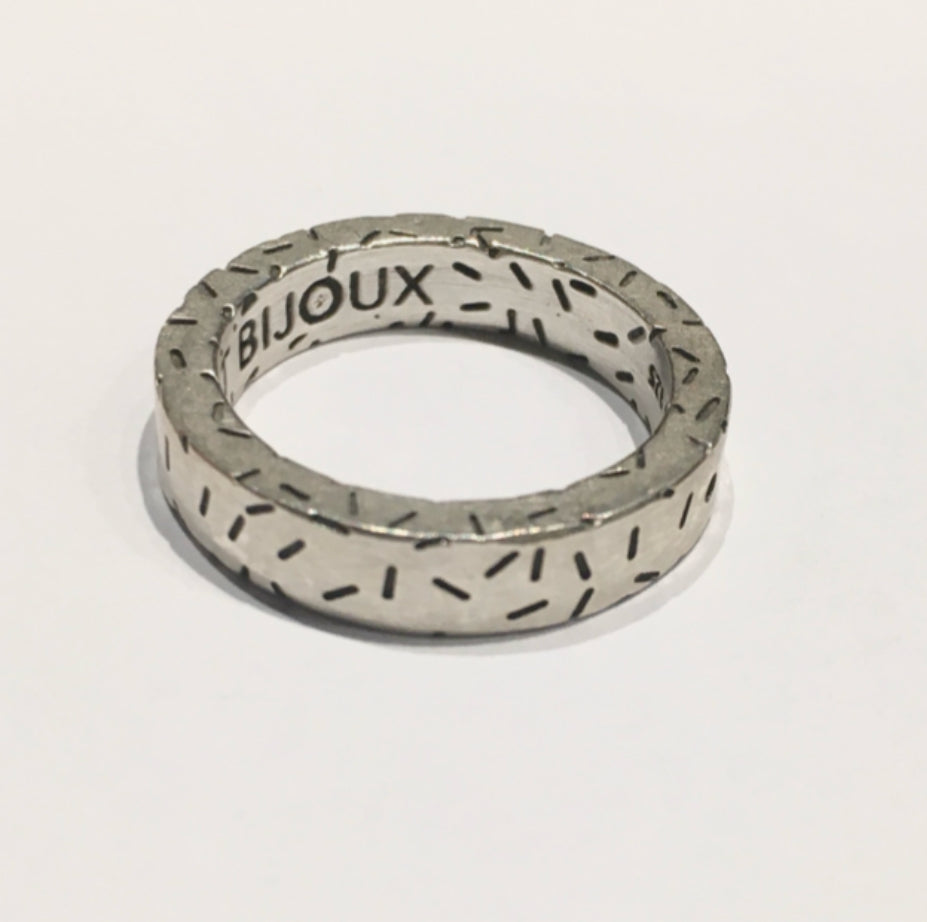 Dashes silver ring